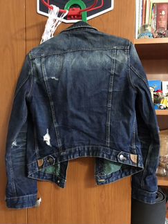 Куртка джинсовая