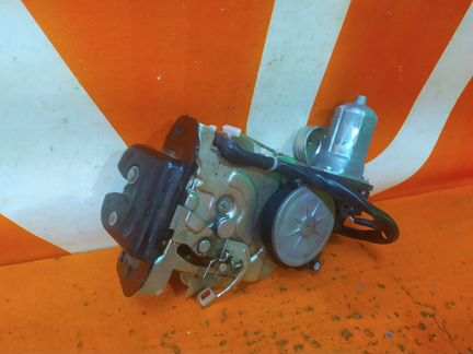 Замок двери багажника Ford Explorer 5 U502