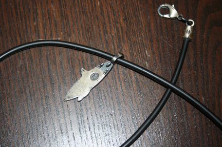 Шнур и кулон акула bico 45см