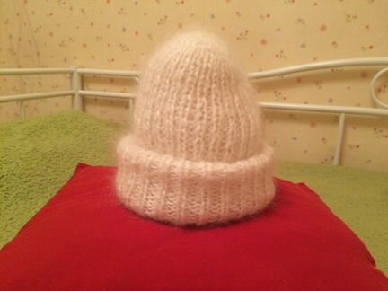 Продам вязаную шапку из мохера