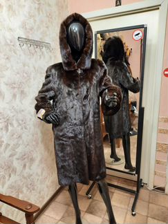 Норковая Шуба 52-54,цвет Шоколад,длина 1м,в Идеале
