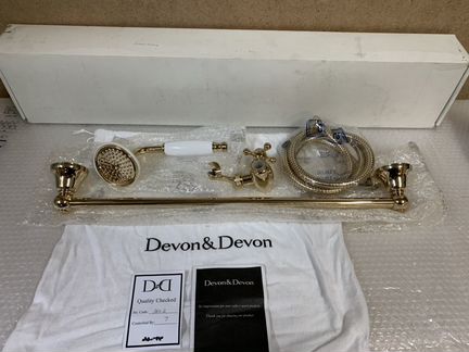 Душевая стойка Devon & Devon золото