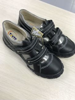 Детские новые кроссовки на мальчика Totto
