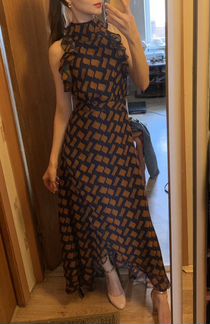 Платье PrettyLittleThing