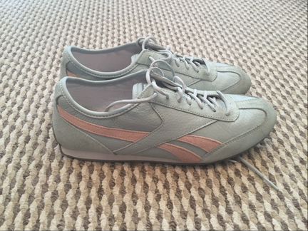 Женские кроссовки Reebok
