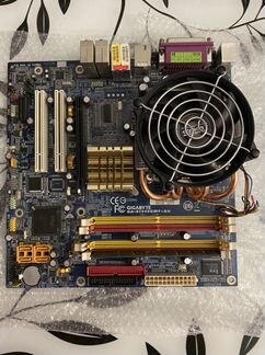 Материнская плата с процессором и памятью