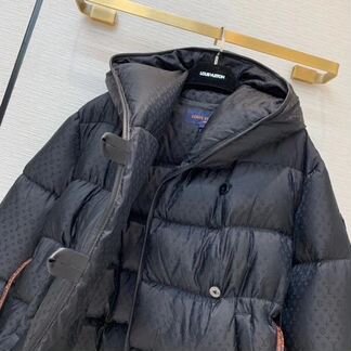 Пуховик LV с жаккардовым узором Monogram
