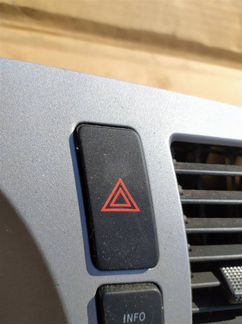 Кнопка Toyota Tundra 5.7 i АКПП 2011