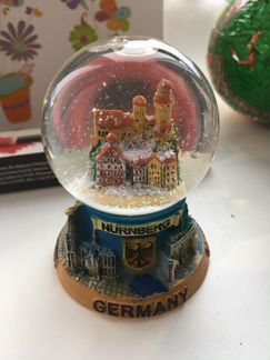Снежный шарик из Нюрнберга (сувенир)