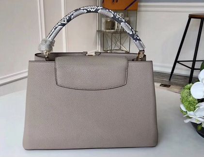 Сумка Louis Vuitton Capucines оригинал качество