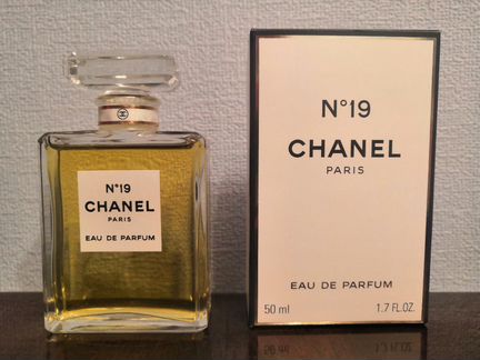 Chanel No 19 Eau de Parfum