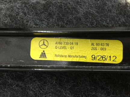 Перегородка окна задняя R Мерседес 166 A1667300419