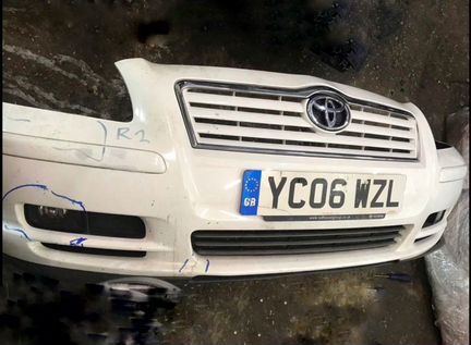 Бампер передний Тойота Авенсис Т250