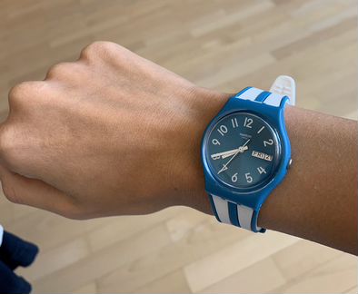 Стильные часики Swatch