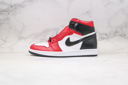 Jordan 1 Retro High Satin Snake Chicago (W), 5 US