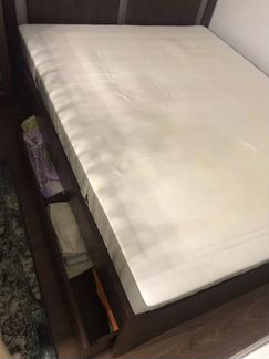 Кровать двухспальная с матрасом