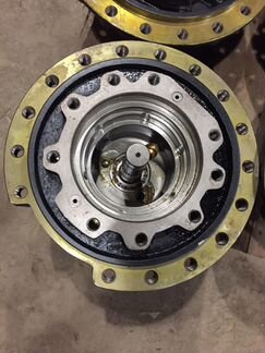 Корпус гидромотора хода Hitachi zx 200-3