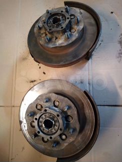 Поворотный кулак Nissan Terrano D21