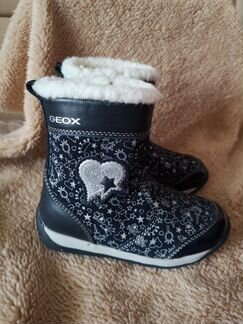 Новые сапожки Geox р. 21-23