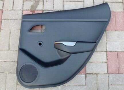 Обшивка задней правой двери KIA RIO 833024Y000WK